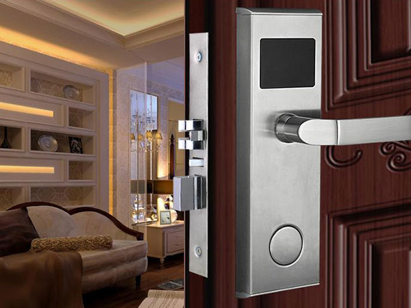 前进24小时上门开锁公司