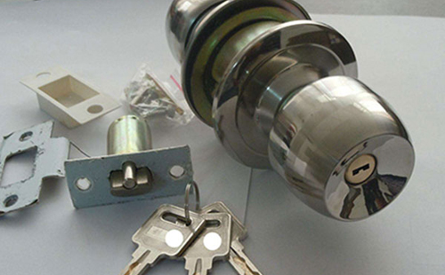 前进24小时上门开锁公司