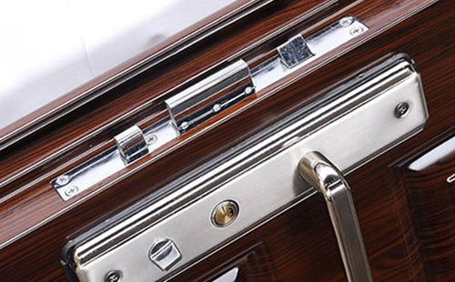 前进24小时上门开锁公司